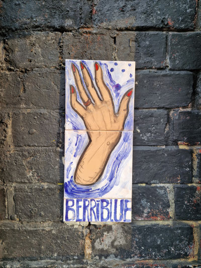 Shoreditch hand